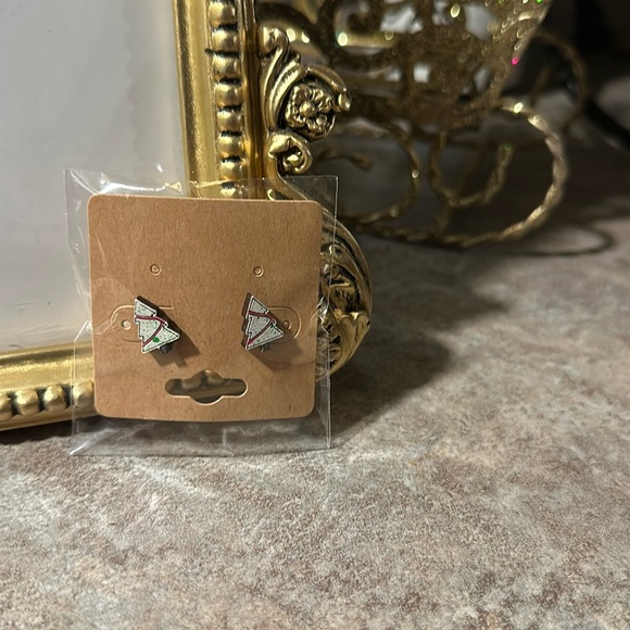 Price drop 🌟 Christmas Tree Cake Earrings - Picture 1 of 3